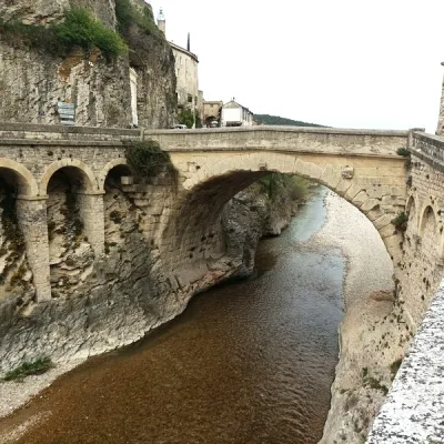 Vaison-la-Romaine Tour Guide