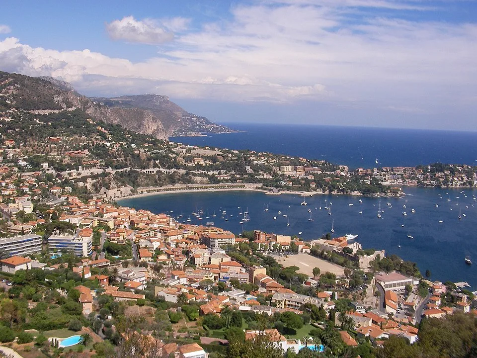 Giidireis Villefranche-surm