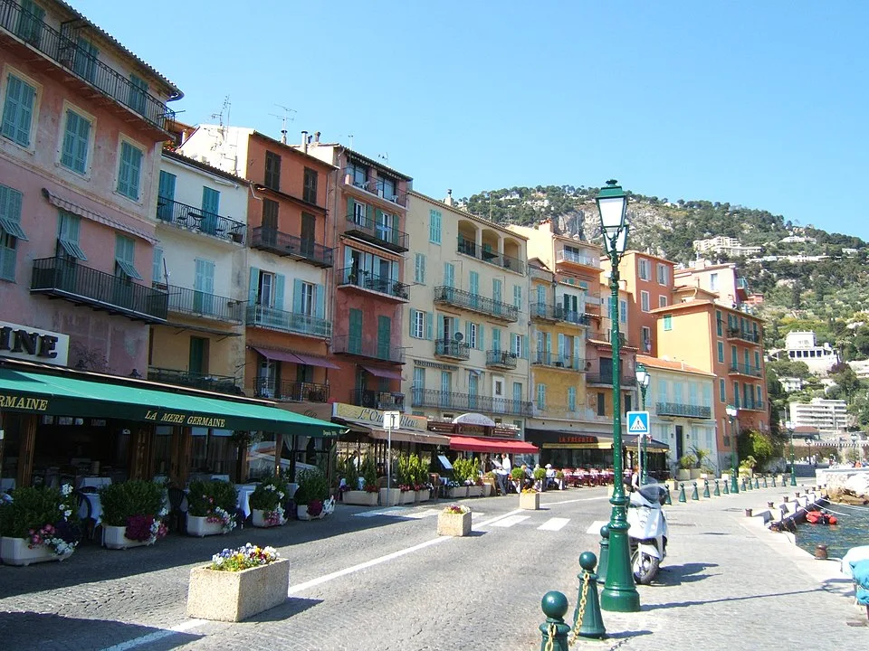 Giidireis Villefranche-surm