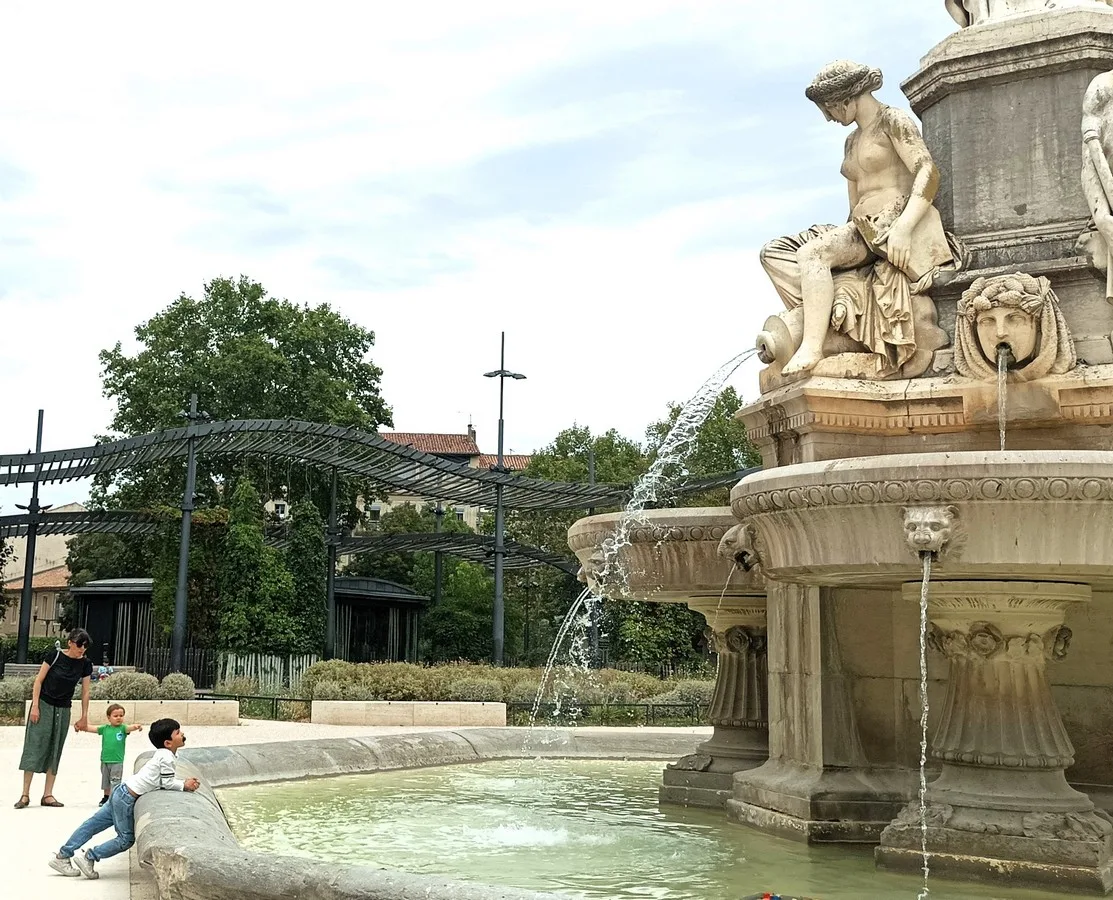 Udhëzues për turne nîmes