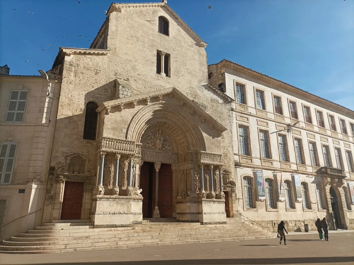 You are currently viewing Arles cathedral