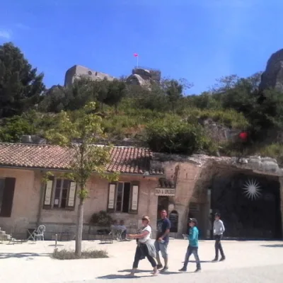 Guided tour in Les Baux-de-Provence – 2 hours