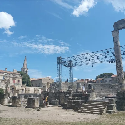 Tour to Arles and Aix-en-Provence – 8 hours
