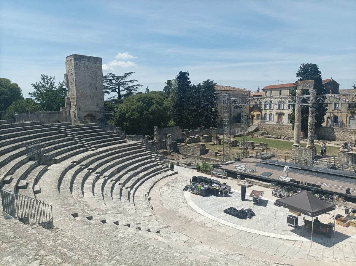 ξεναγός της Αρλ, Romain Bouchaud
