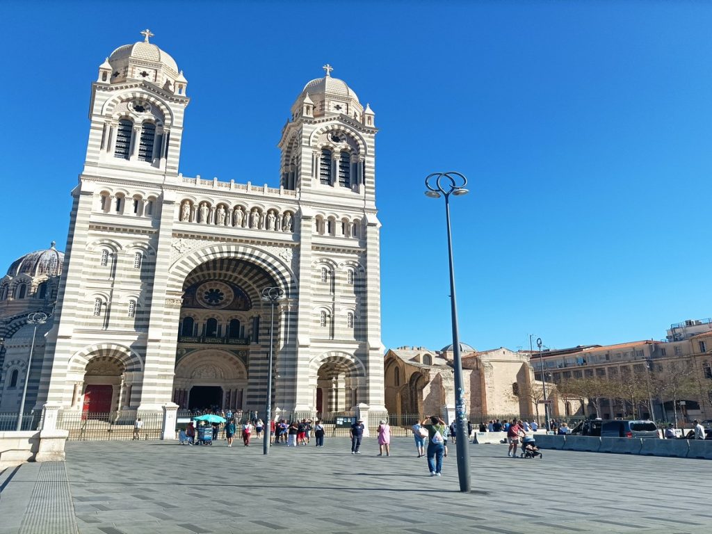 Guided tour in Marseille, Romain Bouchaud