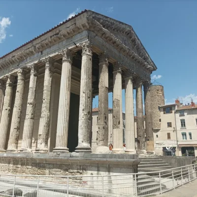 Vienne Tour Guide