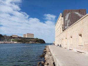 Lawatan di Marseille, Romain Bouchaud