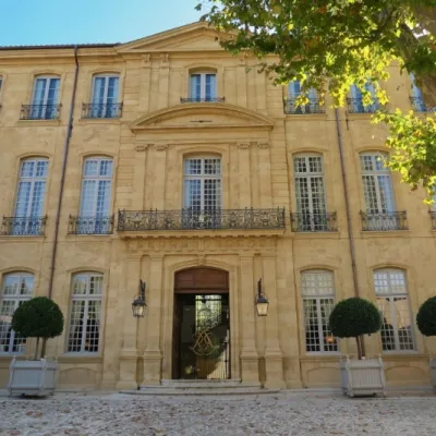 Tour to Arles and Aix-en-Provence – 8 hours