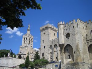 Avignon tour guide
