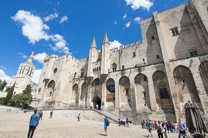 Avignon ট্যুর গাইড, Avignon ভ্রমণ, রোমেন বাউচৌড