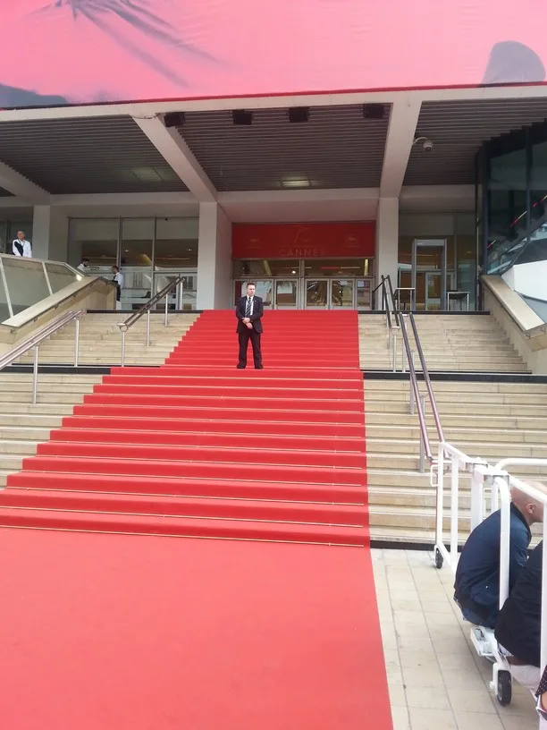 Tour a Cannes