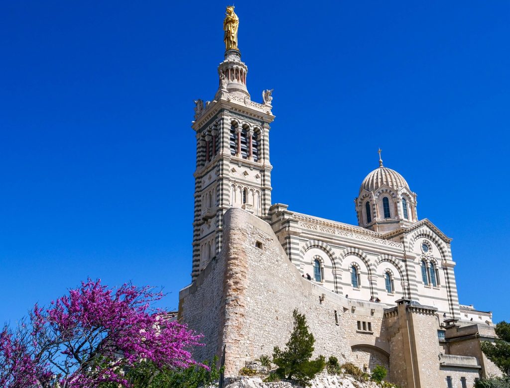 Tour in Marseille, Marseille tour, Tour to Avignon and Marseille