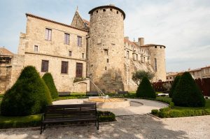Narbonne Tur Rehberi