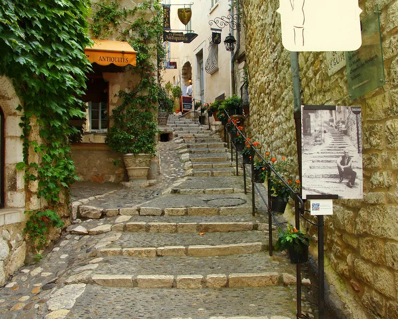Tour a Nizza, Tour a Saint-Paul-De-Vence