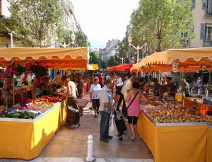 Guided tour in Toulon