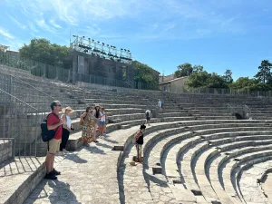 Omvisning i Arles, Romain Bouchaud