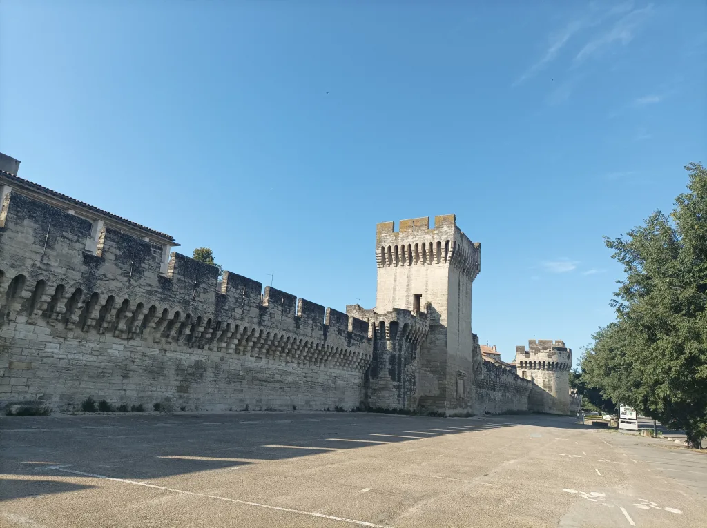 Read more about the article The walls of Avignon