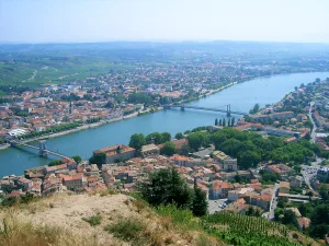 Turne me guidë në Tournon-sur-Rhône, Romain Bouchaud
