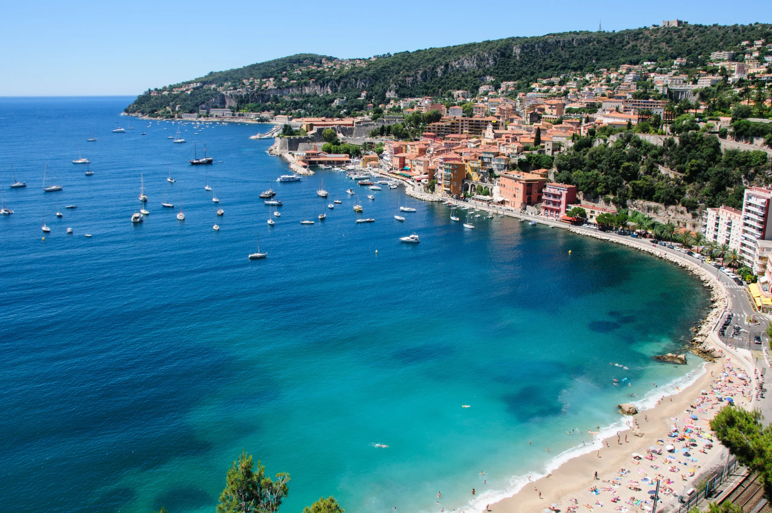 Turne me guidë në Villefranche-sur-Mer, Romain Bouchaud