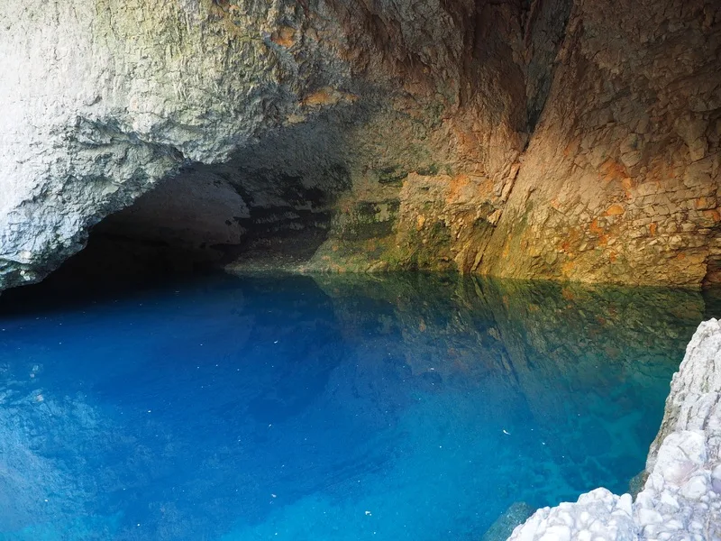 Visit Fontaine-de-Vaucluse